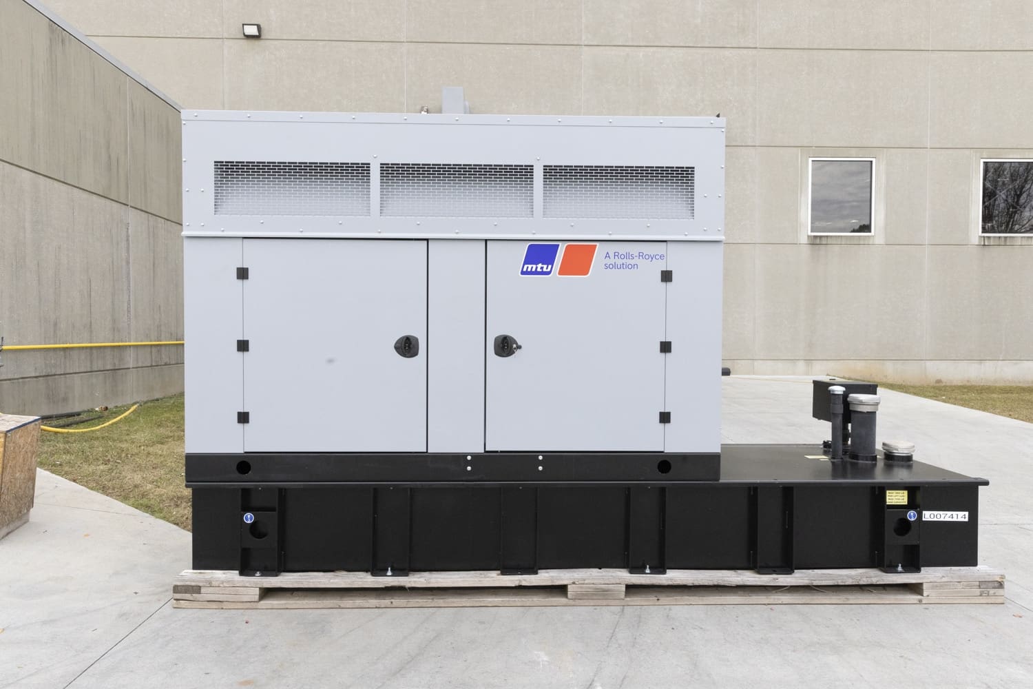 200 kW MTU Diesel Generator